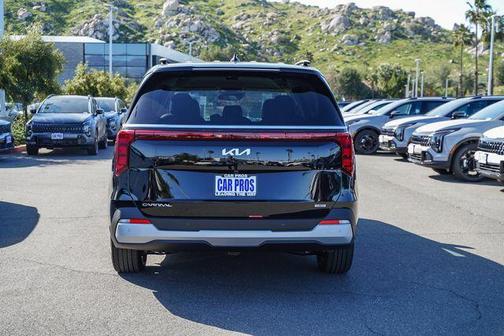 Aurora Black Pearl 2026 Kia Carnival Hybrid EX