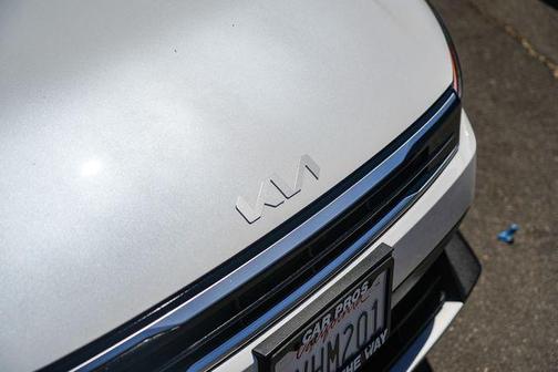 Snow White Pearl 2025 Kia K4 EX
