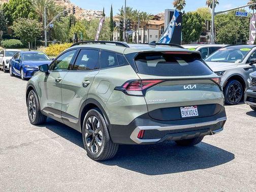 Jungle Green 2024 Kia Sportage Plug-In Hybrid X-Line Prestige