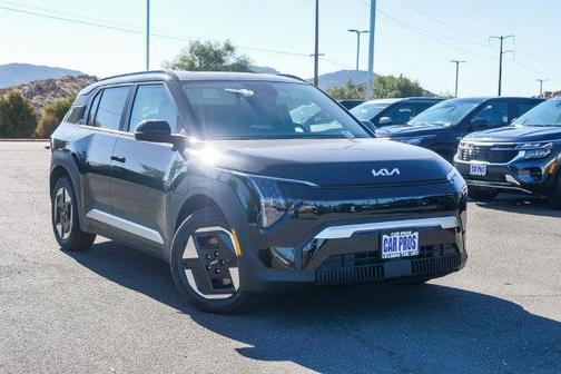 Aurora Black Pearl 2027 Kia EV3