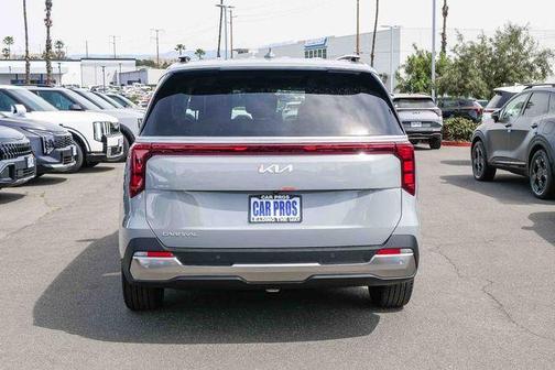 Ceramic Silver 2026 Kia Carnival SX
