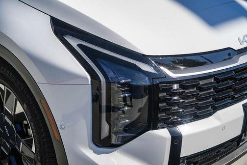 Glacial White Pearl 2026 Kia Sportage SX-Prestige