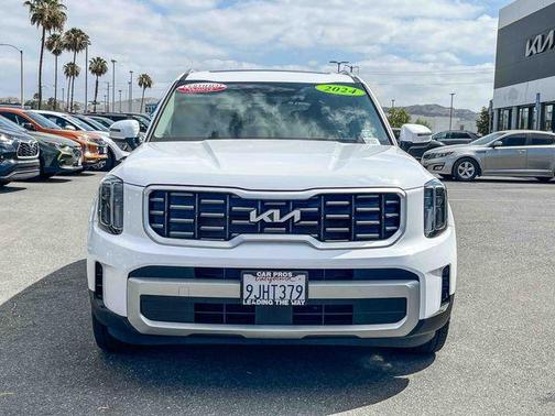 Glacial White Pearl 2024 Kia Telluride S