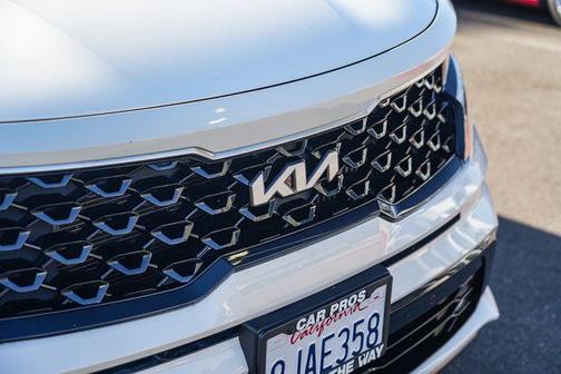 Snow White Pearl 2023 Kia Sorento Hybrid EX