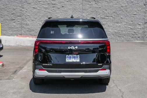 Aurora Black Pearl 2026 Kia Carnival Hybrid EX