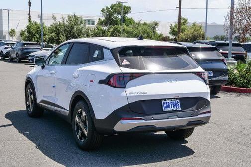 Glacial White Pearl 2026 Kia Sportage LX