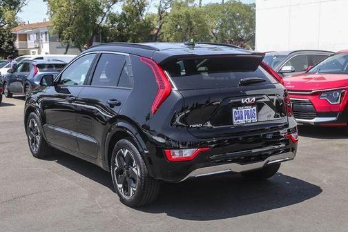 Aurora Black Pearl 2026 Kia Niro EV Wind