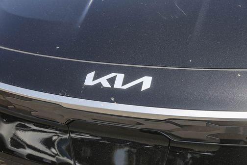 Aurora Black Pearl 2026 Kia Niro EV Wind
