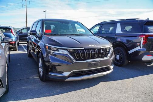 2024 Kia Carnival LX