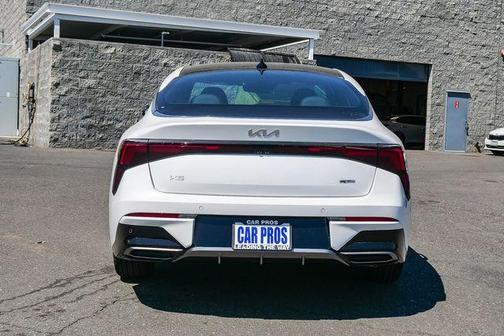 Snow White Pearl 2026 Kia K5 GT-Line