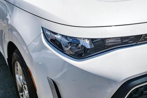 Snow White Pearl 2023 Kia Soul S