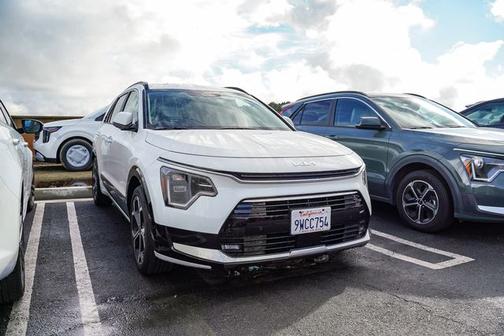 2025 Kia Niro SX Touring