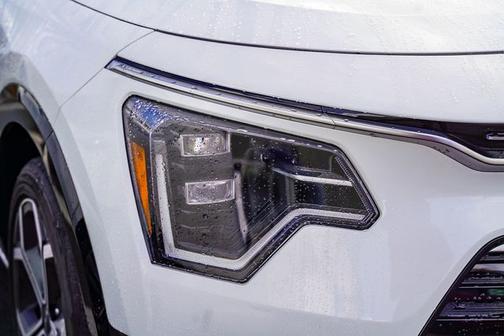 2025 Kia Niro SX Touring