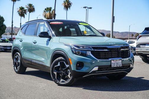 Blue / Black 2025 Kia Seltos S