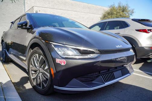 2023 Kia EV6 Light