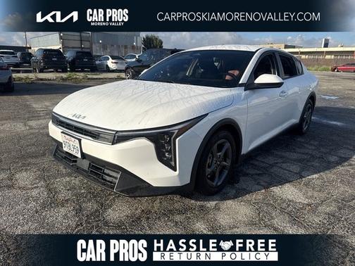 Snow White Pearl 2025 Kia K4 LXS
