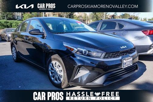 Aurora Black Pearl 2024 Kia Forte LX