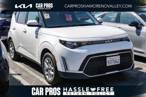 Snow White Pearl 2025 Kia Soul LX