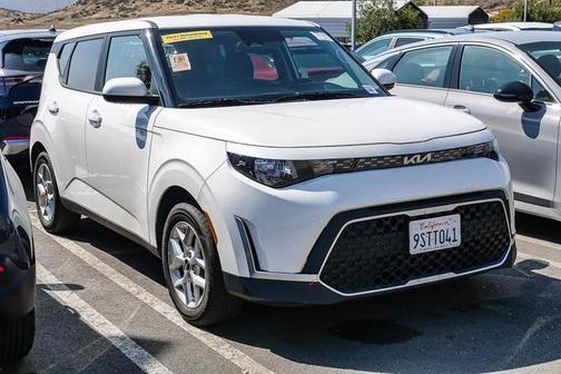 Snow White Pearl 2025 Kia Soul LX