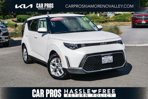 Snow White Pearl 2025 Kia Soul LX