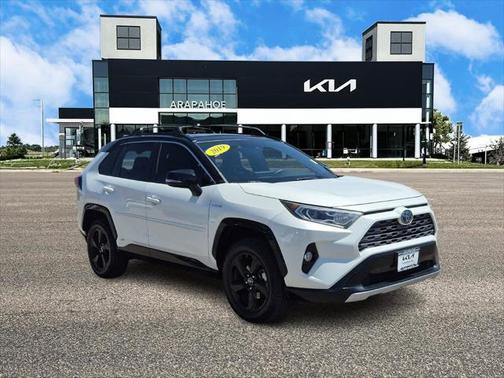 2019 Toyota RAV4 Hybrid SE