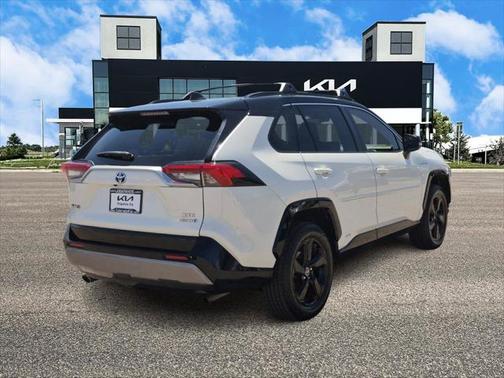 2019 Toyota RAV4 Hybrid SE