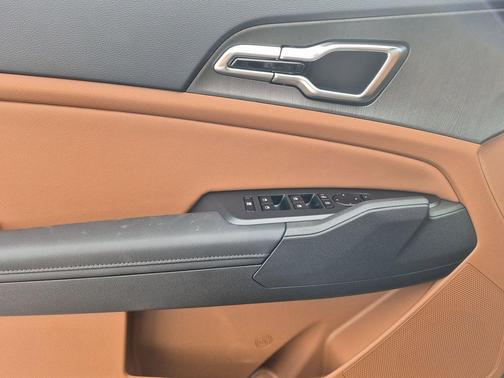 2026 Kia Sportage Plug-In Hybrid X-Line