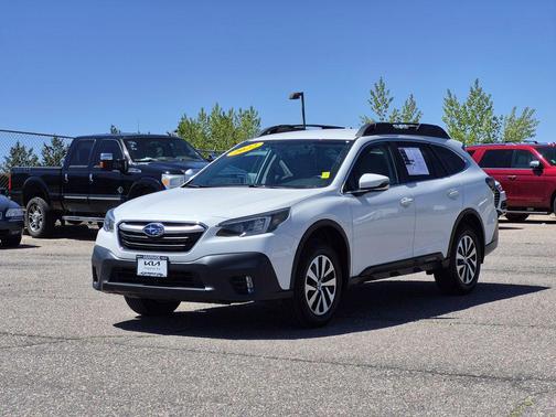 Crystal White Pearl 2022 Subaru Outback Premium