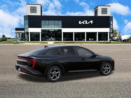 Aurora Black Pearl 2026 Kia K4 LXS