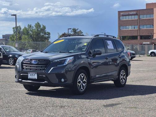Magnetite Gray Metallic 2022 Subaru Forester Premium