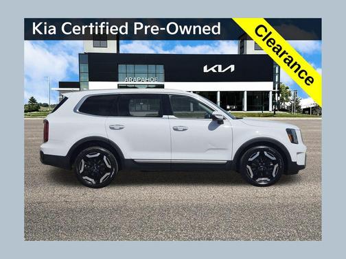 Glacial White Pearl 2023 Kia Telluride S
