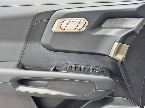 Glacial White Pearl 2027 Kia Telluride S