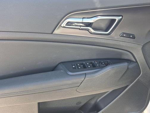 Snow White Pearl 2026 Kia Sportage Hybrid SX-Prestige