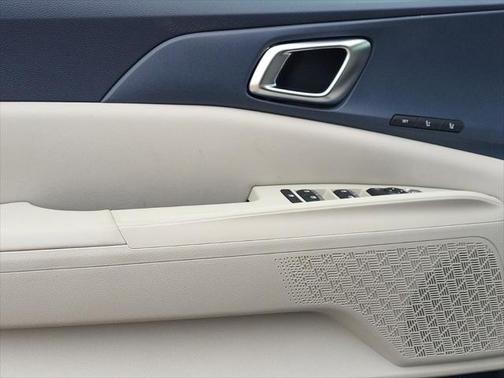 2025 Kia Carnival Hybrid EX