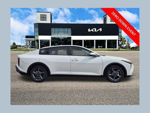 Snow White Pearl 2026 Kia K4 LXS