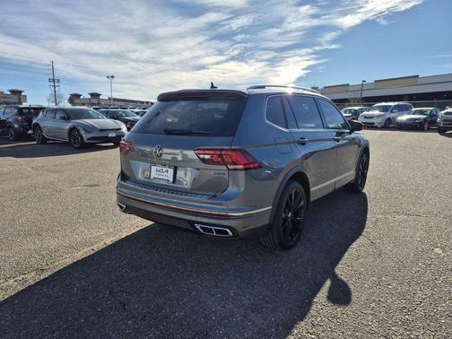 2022 Volkswagen Tiguan 2.0T SEL R-Line 4MOTION