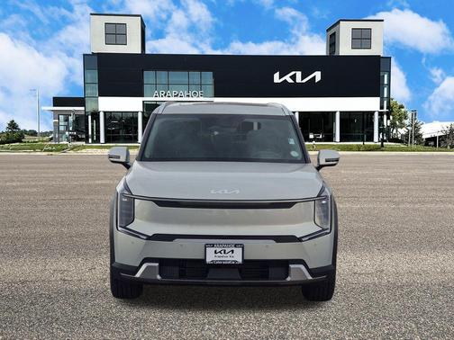 Ivory Silver 2026 Kia EV9 Wind