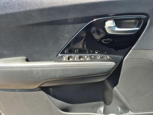 2020 Kia Niro Plug-In Hybrid EX