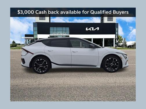 Glacier White Pearl/Black Roof 2026 Kia EV6 GT-Line AWD