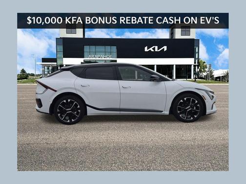 Glacier White Pearl/Black Roof 2026 Kia EV6 GT-Line AWD
