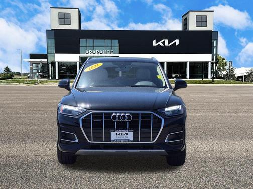 Mythos Black Metallic 2021 Audi Q5 45 Premium
