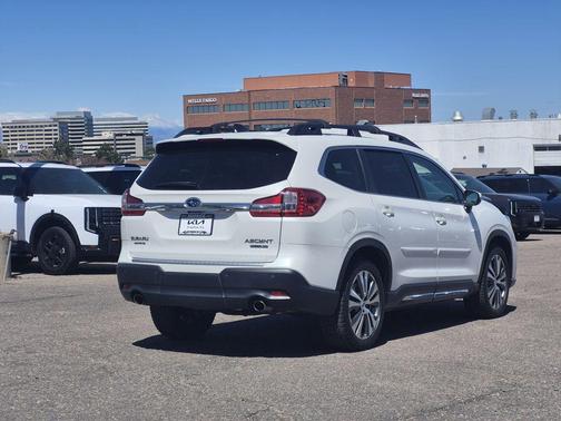 Crystal White Pearl 2019 Subaru Ascent Limited 7-Passenger