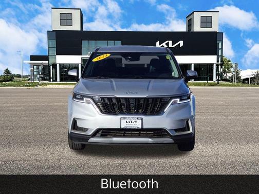 2023 Kia Carnival LX