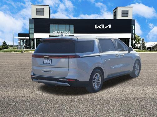2023 Kia Carnival LX