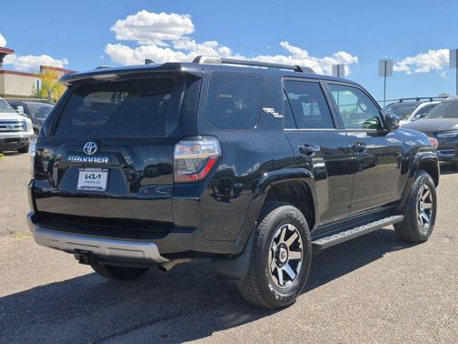 2024 Toyota 4Runner TRD Off Road
