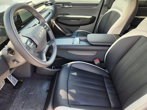 Wolf Gray/Ebony Black Roof 2026 Kia EV9 GT-Line