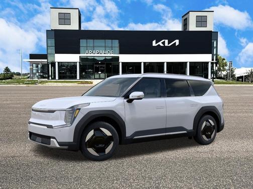 Glacial White Pearl 2026 Kia EV9 Wind