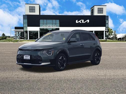 Cityscape Green 2024 Kia Niro EV Wave