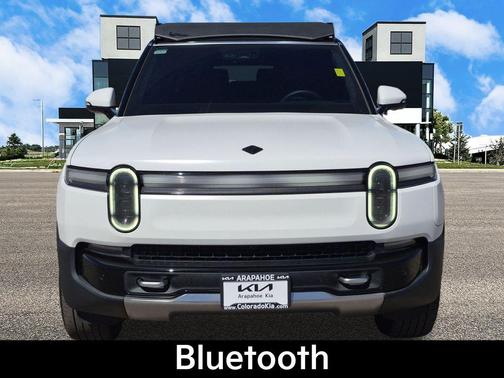 2025 Rivian R1S Adventure