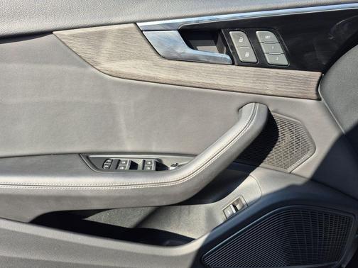 2023 Audi A4 45 S line Premium Plus